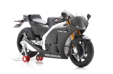 Honda RC213V-S 2016 (black carbon version)