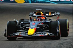 Red Bull Racing RB18 #1 'Oracle Red Bull Racing' Miami GP 2022 (M. Verstappen - 1st) w/display case