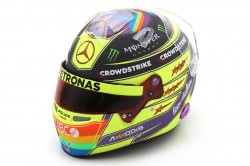 Lewis Hamilton race helmet 2022 Canadian Grand Prix (Mercedes-AMG Petronas F1 Team)