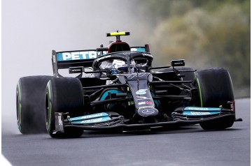 Mercedes W12 E Performance #77 Turkish GP 2021 (Valtteri Bottas - 1st) with pit board