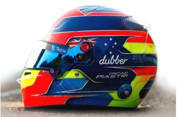 Oscar Piastri race helmet 2023 (McLaren Racing)