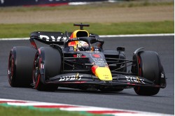 Red Bull Racing RB18 #1 Japanese GP 2022 (Max Verstappen - 1st) with 'World Champion' & 'No.1' boards