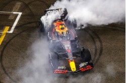 Red Bull Racing RB18 #1 Abu Dhabi GP 2022 (Max Verstappen - 1st) base with tyre marks