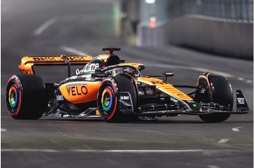 McLaren MCL60 #81 'McLaren F1 Team' Las Vegas Grand Prix 2023 (Oscar Piastri)