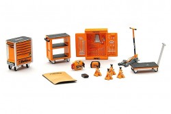 Beta Tool Kit (1:43rd) 13-Piece diorama garage accessory set